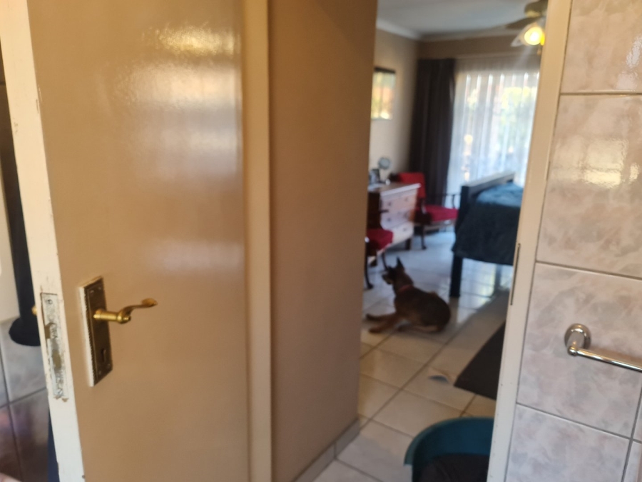 3 Bedroom Property for Sale in Geelhoutpark North West